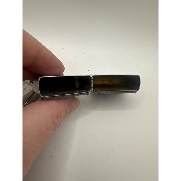 Vintage Zippo Lighter With Moon & Mountain Etching - Picture 6 of 6